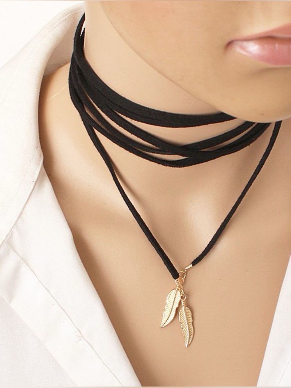 Gold Leaf Wrap Around Choker Necklace Women Color Black & Gold